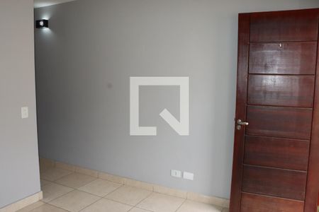 Casa de Condomínio para alugar com 2 quartos, 65m² em Cemucam, Cotia