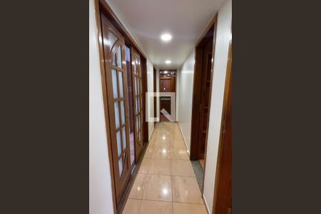 Corredor de apartamento para alugar com 3 quartos, 130m² em Centro, Duque de Caxias