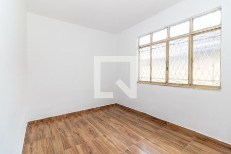 Quarto 1 de casa para alugar com 2 quartos, 80m² em Rocha Miranda, Rio de Janeiro