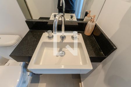 Banheiro de apartamento para alugar com 1 quarto, 24m² em Consolação, São Paulo