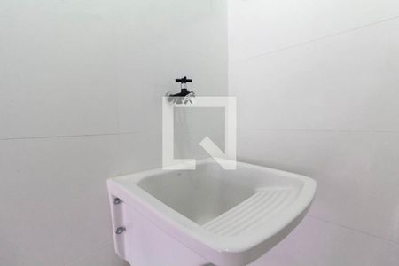 Sala, Cozinha  e Área de serviço de apartamento para alugar com 2 quartos, 44m² em Vila Carrão, São Paulo