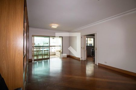 Sala de apartamento para alugar com 3 quartos, 245m² em Vila Suzana, São Paulo