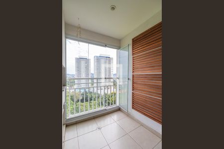 Apartamento para alugar com 3 quartos, 73m² em Jardim Tupanci, Barueri