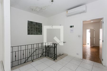Sala 1 de casa para alugar com 3 quartos, 300m² em Vila Gomes Cardim, São Paulo
