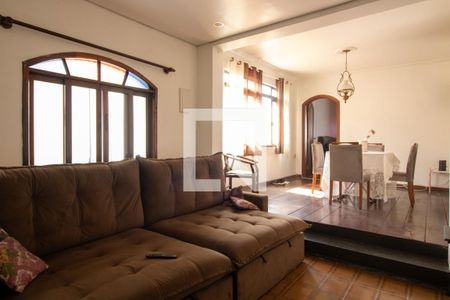 Sala de casa à venda com 4 quartos, 320m² em Vila Feliz, São Paulo