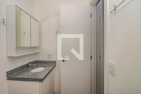 Banheiro da Suíte de apartamento para alugar com 1 quarto, 48m² em São João, Porto Alegre