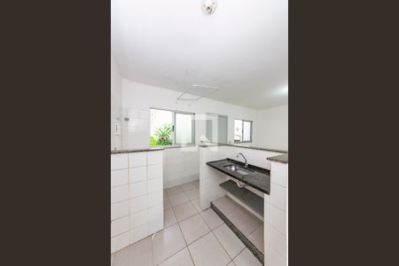 Cozinha de kitnet/studio para alugar com 1 quarto, 24m² em Parque Pedro Ii, Belo Horizonte