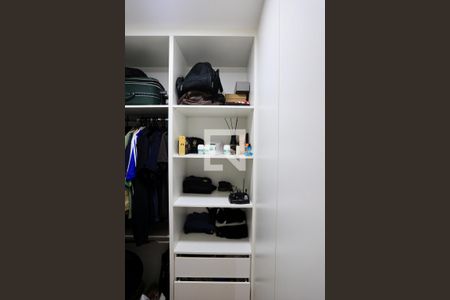 Closet da suíte de apartamento à venda com 3 quartos, 90m² em Sagrada Família, Belo Horizonte