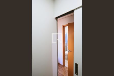 Closet da suíte de apartamento à venda com 3 quartos, 90m² em Sagrada Família, Belo Horizonte