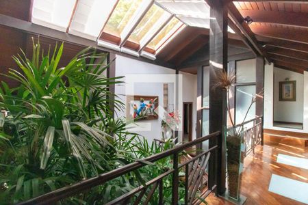 Sala de casa de condomínio à venda com 4 quartos, 838m² em Santo Antônio, Niterói