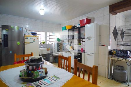 Sala de casa para alugar com 3 quartos, 200m² em Jardim Carvalho, Porto Alegre