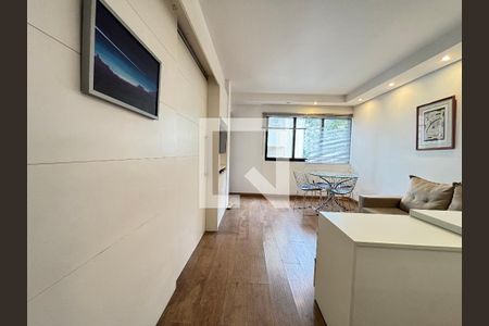 Sala/Cozinha de apartamento para alugar com 1 quarto, 40m² em Indianópolis, São Paulo