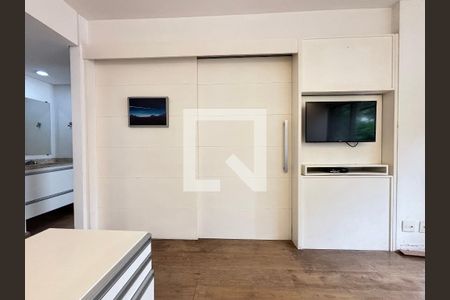 Sala/Cozinha de apartamento para alugar com 1 quarto, 40m² em Indianópolis, São Paulo