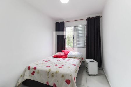 Quarto 1 de apartamento para alugar com 2 quartos, 56m² em Conjunto Residencial José Bonifácio, São Paulo