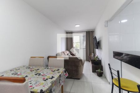 Sala de apartamento para alugar com 2 quartos, 56m² em Conjunto Residencial José Bonifácio, São Paulo