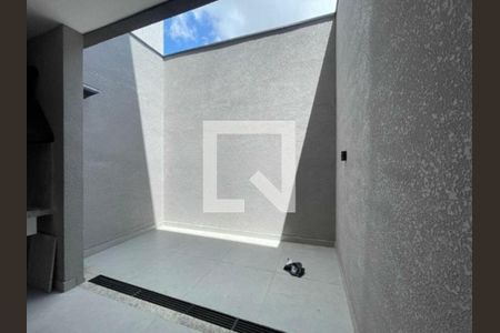 Casa à venda com 3 quartos, 185m² em Vila Carrão, São Paulo