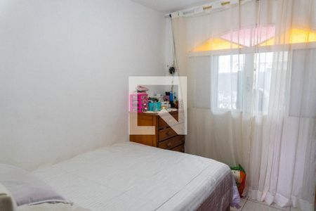 Casa 1 - Quarto 1 de casa à venda com 4 quartos, 200m² em Vila Fachini, São Paulo