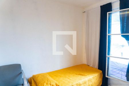 Casa 1 - Quarto 2 de casa à venda com 4 quartos, 200m² em Vila Fachini, São Paulo