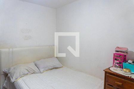 Casa 1 - Quarto 1 de casa à venda com 4 quartos, 200m² em Vila Fachini, São Paulo