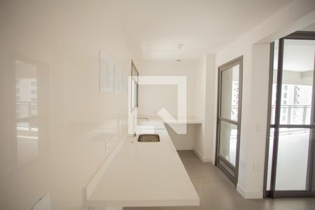 SALA E COZINHA de apartamento à venda com 3 quartos, 136m² em Água Branca, São Paulo