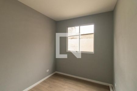 Quarto 2 de apartamento para alugar com 2 quartos, 42m² em Tatuquara, Curitiba