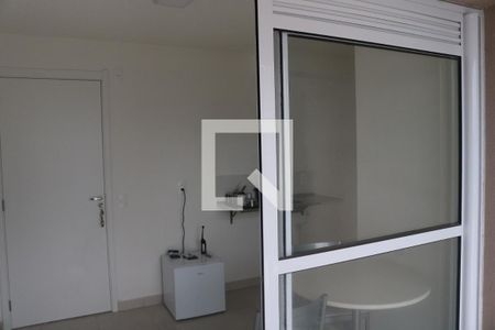 Sala de apartamento para alugar com 2 quartos, 34m² em Parque Industrial Tomas Edson, São Paulo