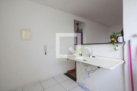 Cozinha de apartamento para alugar com 2 quartos, 44m² em Chácaras Tubalina e Quartel, Uberlândia