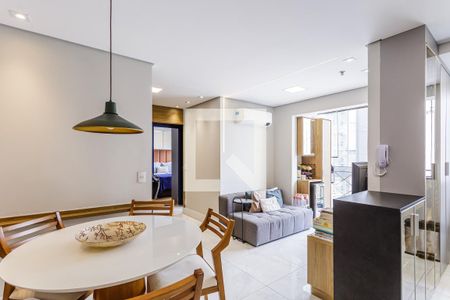 Sala de apartamento à venda com 2 quartos, 52m² em Vila Olímpia, São Paulo