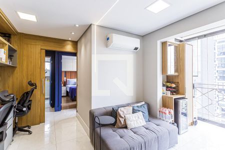Sala de apartamento à venda com 2 quartos, 52m² em Vila Olímpia, São Paulo