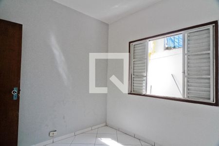Quarto 1 de casa para alugar com 2 quartos, 80m² em Vila Santa Edwiges, São Paulo