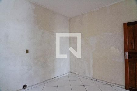Quarto 2 de casa para alugar com 2 quartos, 80m² em Vila Santa Edwiges, São Paulo