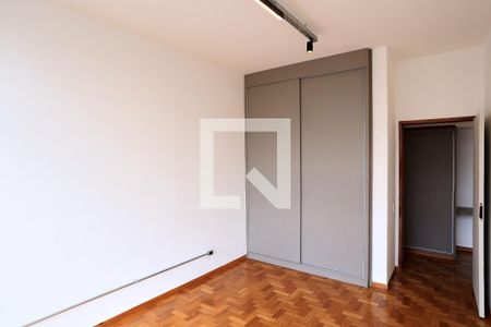 Quarto de apartamento à venda com 2 quartos, 60m² em Funcionários, Belo Horizonte