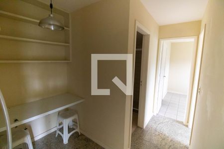 Corredor  de apartamento à venda com 2 quartos, 70m² em Rio do Ouro, Niterói