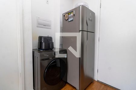 Sala/Cozinha de apartamento para alugar com 1 quarto, 29m² em Parque Vitoria, São Paulo
