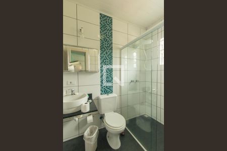 Banheiro da Suite de casa para alugar com 1 quarto, 25m² em Uberaba, Curitiba