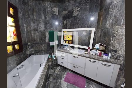 Banheiro de casa para alugar com 7 quartos, 500m² em Itaigara, Salvador