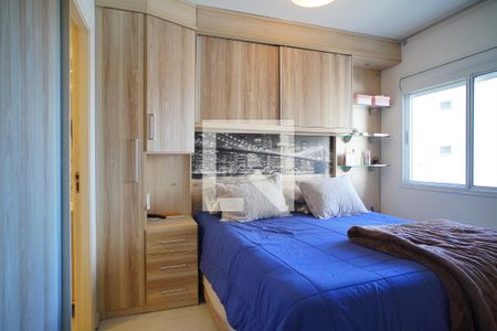 Suíte de apartamento para alugar com 2 quartos, 68m² em Vila Ipiranga, Porto Alegre