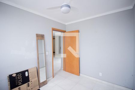 Quarto 2 de apartamento para alugar com 2 quartos, 49m² em Chácara Cotia, Contagem