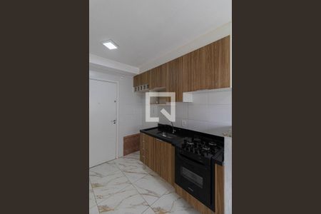 Sala/Cozinha/Área de Serviço  de apartamento para alugar com 2 quartos, 32m² em Vila Carmosina, São Paulo