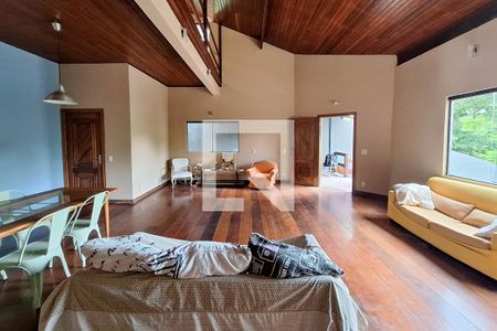 Sala de casa à venda com 4 quartos, 450m² em Engenho do Mato, Niterói