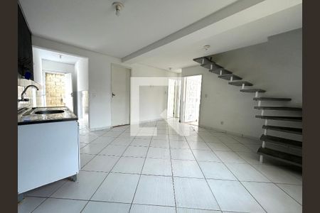 Sala / cozinha  de casa para alugar com 3 quartos, 88m² em Campeche Central, Florianópolis