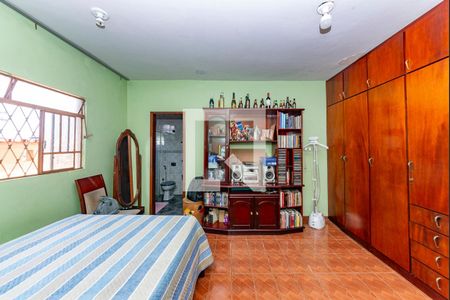 Suíte  de casa à venda com 5 quartos, 360m² em Padre Eustáquio, Belo Horizonte