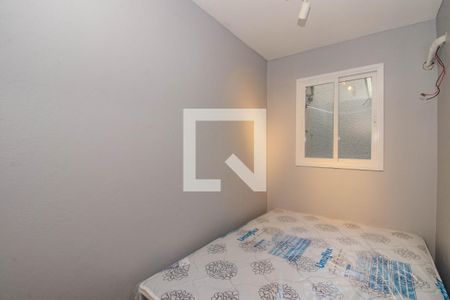 Quarto 1 de apartamento para alugar com 2 quartos, 39m² em Petrópolis, Porto Alegre