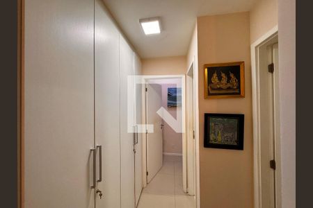 Corredor de apartamento para alugar com 2 quartos, 80m² em Recreio dos Bandeirantes, Rio de Janeiro