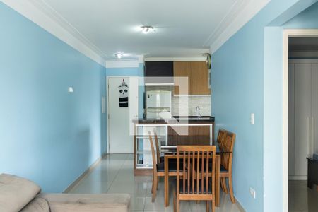 Sala/Cozinha de apartamento à venda com 2 quartos, 86m² em Vila Carmosina, São Paulo