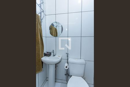 Banheiro Suite 1 de casa para alugar com 2 quartos, 250m² em Jardim Shangrila (zona Norte), São Paulo