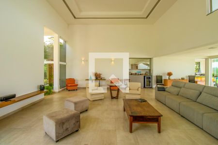 Sala de casa de condomínio para alugar com 5 quartos, 660m² em São Paulo Ii, Cotia