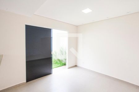 Sala de casa de condomínio para alugar com 3 quartos, 80m² em Granja Marileusa, Uberlândia