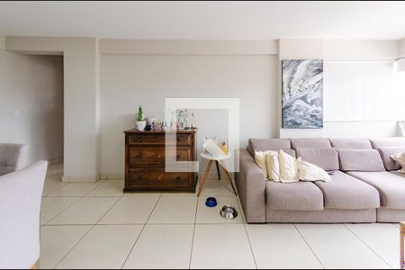 Sala de apartamento para alugar com 3 quartos, 102m² em Nova Suíça, Belo Horizonte