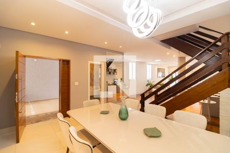 Casa à venda com 4 quartos, 560m² em Jardim Paraíso, São Paulo